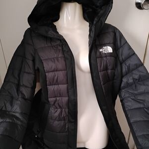 The North Face Women's Charcoal Puffer Jacket